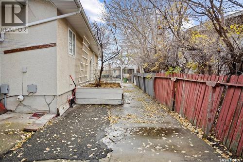 265 Magee Crescent, Regina, SK - Outdoor