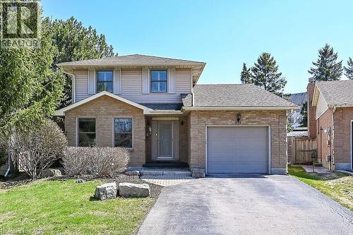 621 Tomahawk Crescent, Ancaster, ON - Outdoor With Facade