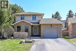 621 TOMAHAWK Crescent Ancaster, ON L9G 3T4