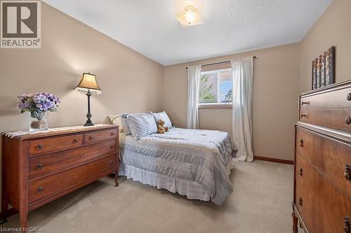 621 Tomahawk Crescent, Ancaster, ON - Indoor Photo Showing Bedroom