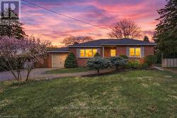 59 OAKLEY COURT Hamilton, ON L9G 1T7