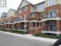 19 - 19 HAYS BOULEVARD  Oakville, ON L6H 0H8