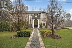 125 CENTRAL DRIVE Hamilton, ON L9G 2A3