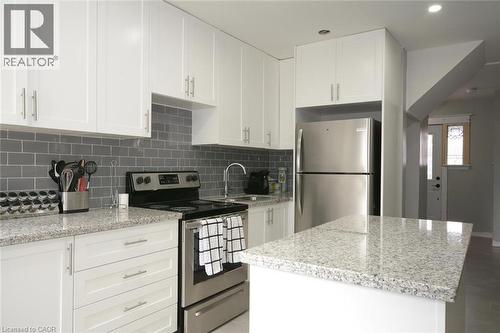 166 Fairfield Avenue, Hamilton, ON - Indoor Photo Showing Kitchen With Stainless Steel Kitchen With Upgraded Kitchen