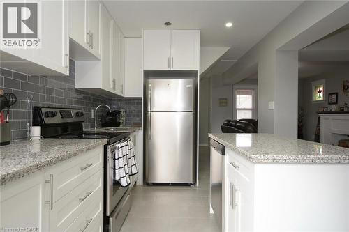 166 Fairfield Avenue, Hamilton, ON - Indoor Photo Showing Kitchen With Stainless Steel Kitchen With Upgraded Kitchen