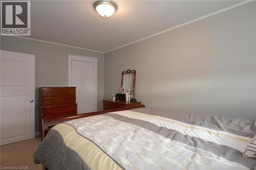 166 Fairfield Avenue, Hamilton, ON - Indoor Photo Showing Bedroom