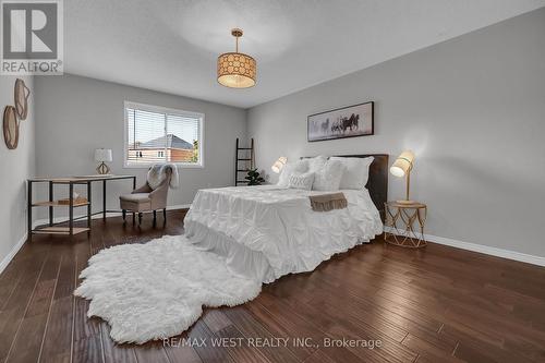 1136 Middlebury Avenue, Oshawa, ON - Indoor Photo Showing Bedroom