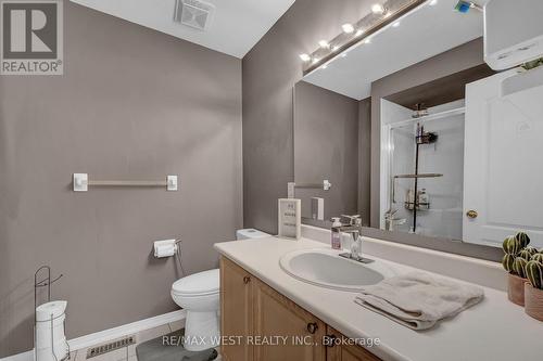 1136 Middlebury Avenue, Oshawa, ON - Indoor Photo Showing Bathroom