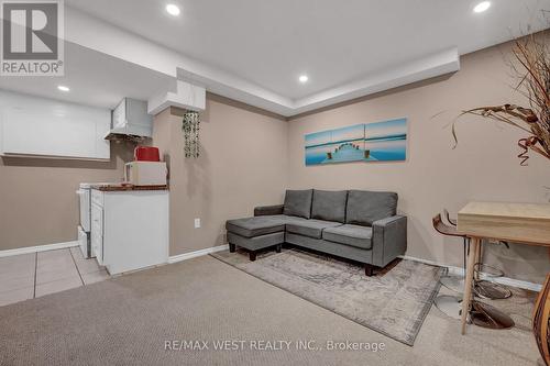 1136 Middlebury Avenue, Oshawa, ON - Indoor