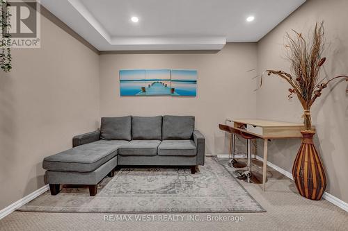 1136 Middlebury Avenue, Oshawa, ON - Indoor