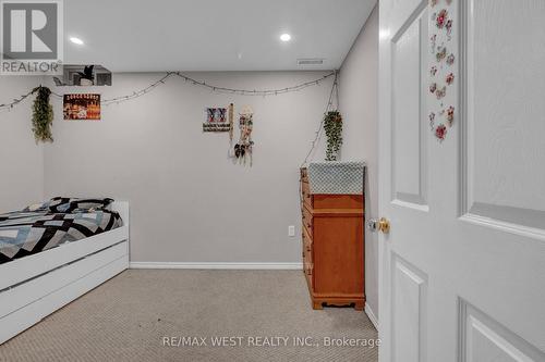 1136 Middlebury Avenue, Oshawa, ON - Indoor