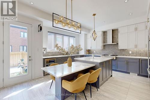 2438 Irene Crescent, Oakville, ON - Indoor
