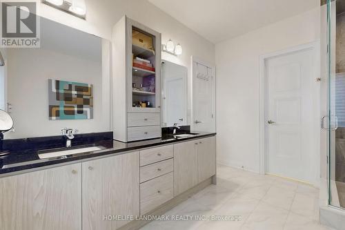 2438 Irene Crescent, Oakville, ON - Indoor