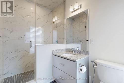 2438 Irene Crescent, Oakville, ON - Indoor Photo Showing Bathroom