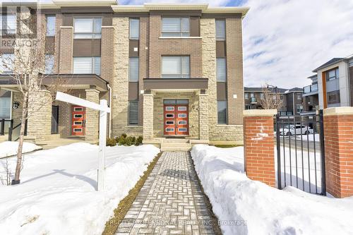 2 SUMMER WIND LANE  Brampton, ON L7A 0B6