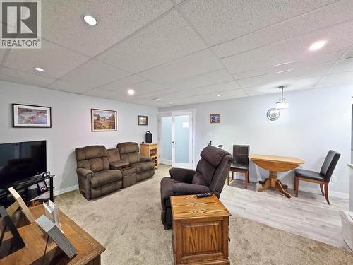 2312 West Fraser Road, Quesnel, BC - Indoor