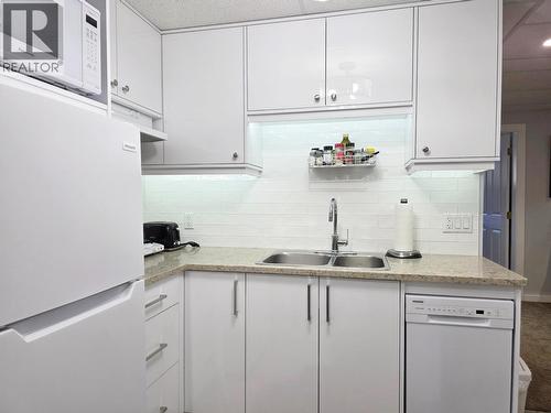 2312 West Fraser Road, Quesnel, BC - Indoor Photo Showing Kitchen With Double Sink With Upgraded Kitchen