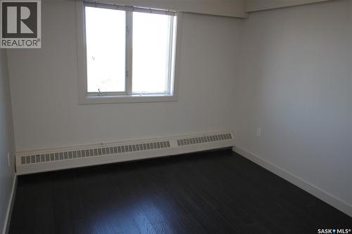 708 537 4Th Avenue N, Saskatoon, SK - Indoor Photo Showing Other Room