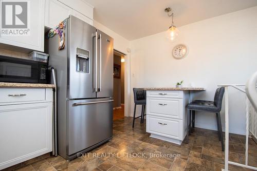 871 Westdale Avenue, Peterborough (Northcrest Ward 5), ON - Indoor Photo Showing Kitchen