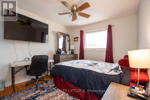 871 Westdale Avenue, Peterborough (Northcrest Ward 5), ON - Indoor Photo Showing Bedroom