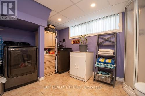 871 Westdale Avenue, Peterborough (Northcrest Ward 5), ON - Indoor Photo Showing Laundry Room