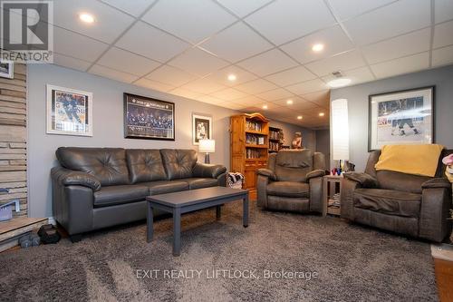 871 Westdale Avenue, Peterborough (Northcrest Ward 5), ON - Indoor Photo Showing Living Room