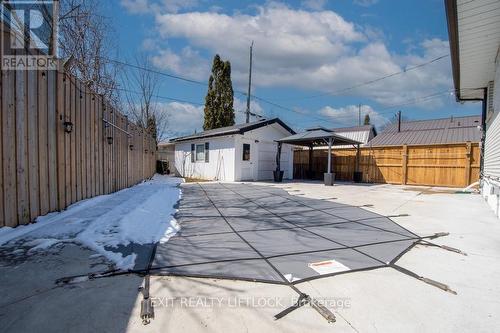 871 Westdale Avenue, Peterborough (Northcrest Ward 5), ON - Outdoor