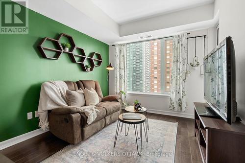 811 - 238 Besserer Street, Ottawa, ON - Indoor