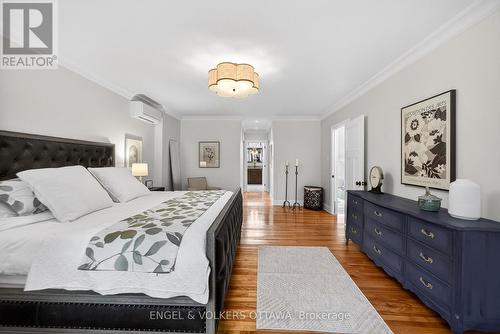 498 Queen Elizabeth Drive, Ottawa, ON - Indoor Photo Showing Bedroom