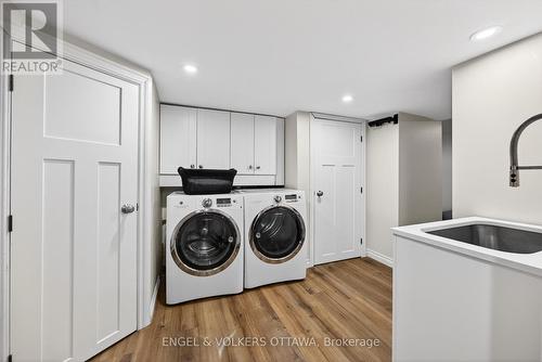 498 Queen Elizabeth Drive, Ottawa, ON - Indoor Photo Showing Laundry Room