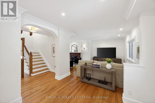 498 Queen Elizabeth Drive, Ottawa, ON - Indoor