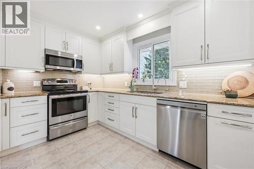 316 Dale Crescent, Waterloo, ON - Indoor Photo Showing Kitchen With Upgraded Kitchen