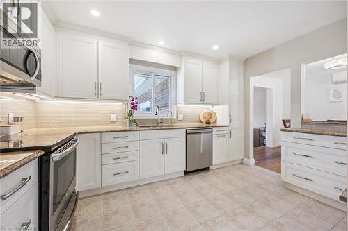 316 Dale Crescent, Waterloo, ON - Indoor Photo Showing Kitchen With Upgraded Kitchen
