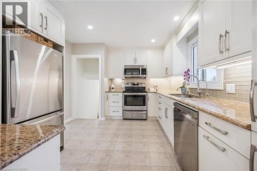 316 Dale Crescent, Waterloo, ON - Indoor Photo Showing Kitchen