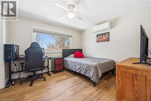 316 Dale Crescent, Waterloo, ON - Indoor Photo Showing Bedroom