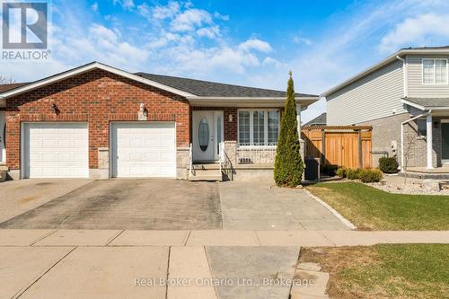 23 MOSSER DRIVE  Cambridge, ON N1P 1J1