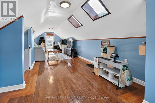 207 Edgemont Street S, Hamilton, ON - Indoor Photo Showing Other Room