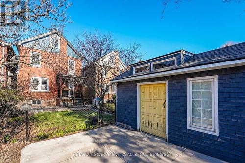 207 Edgemont Street S, Hamilton, ON - Outdoor