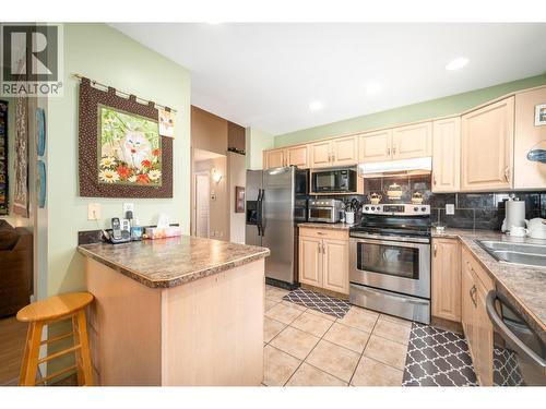 550 Yates Road Unit# 118, Kelowna, BC - Indoor Photo Showing Kitchen With Stainless Steel Kitchen
