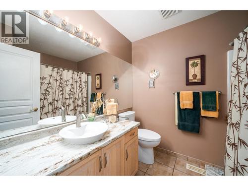 550 Yates Road Unit# 118, Kelowna, BC - Indoor Photo Showing Bathroom