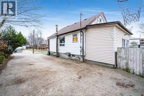 1541 Albert, Windsor, ON - Outdoor