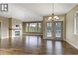 Dining Area - 
