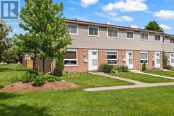 64 - 40 TIFFANY DRIVE  London East (East I), ON N5V 3N3