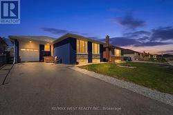 38 BRIDESBURG DRIVE Toronto, ON M9R 2K8