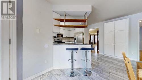 39 Etherington Crescent, Barrie, ON - Indoor Photo Showing Kitchen