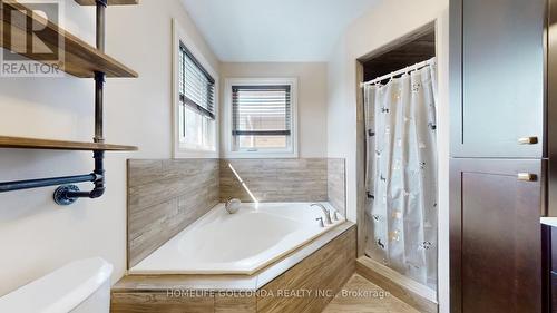 39 Etherington Crescent, Barrie, ON - Indoor Photo Showing Bathroom