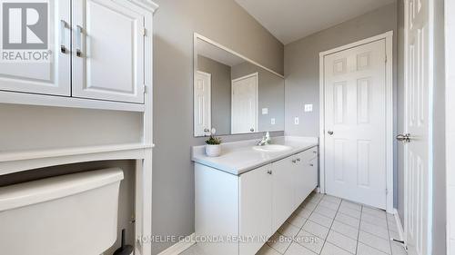 39 Etherington Crescent, Barrie, ON - Indoor Photo Showing Bathroom