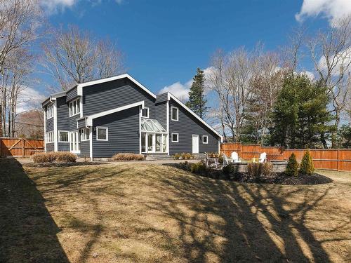 140 Pinecrest Boulevard, Bridgewater, NS 
