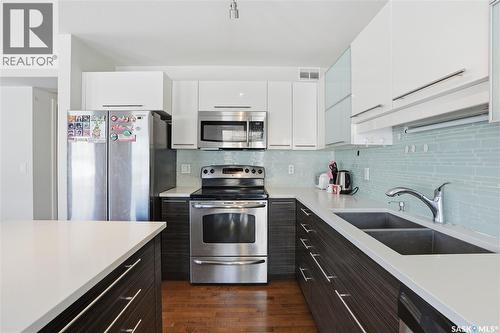 701 710 Gordon Road, Saskatoon, SK - Indoor Photo Showing Kitchen With Stainless Steel Kitchen With Double Sink With Upgraded Kitchen