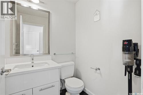 701 710 Gordon Road, Saskatoon, SK - Indoor Photo Showing Bathroom